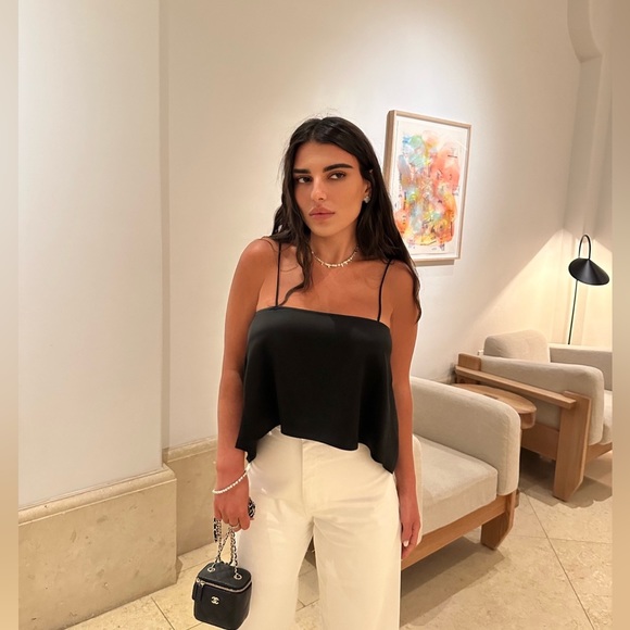 Meet your Posher, Mari - Picture 1 of 1